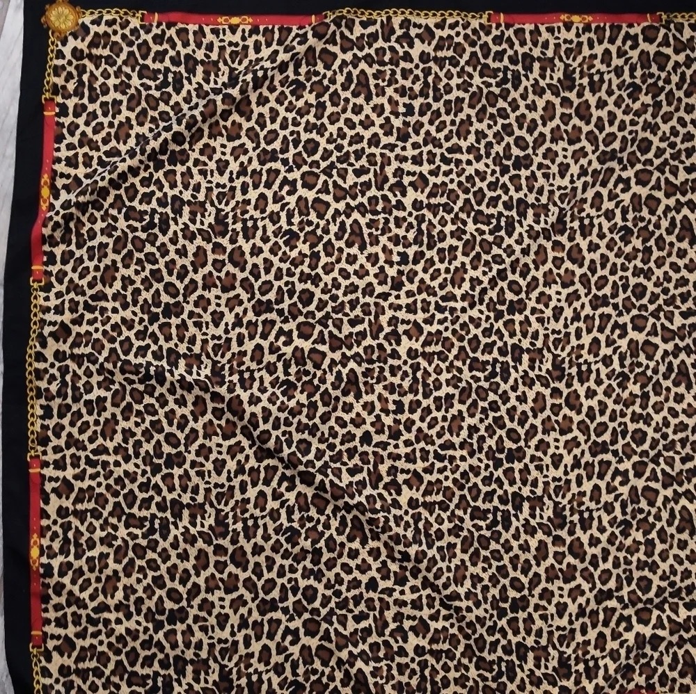Cejon Vintage Leopard Print Scarf